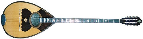 Τρίχορδο μπουζούκι: the older three-course bouzouki of rebetiko