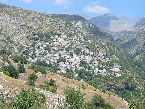 Το Συρράκο της Ηπείρου, το χωριό του ποιητή (Syrrako, his native village)