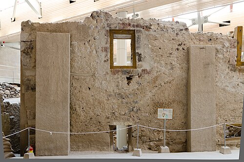 Ακρωτήρι Θήρας (Akrotiri, Santorini), the Bronze Age town he excavated from 1967