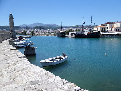 Το ενετικό λιμάνι του Ρεθύμνου (the Venetian harbour of Rethymno), the town of «Το χρονικό μιας πολιτείας» (1938)