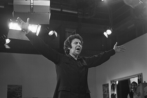 Theodorakis conducting, Netherlands 1972